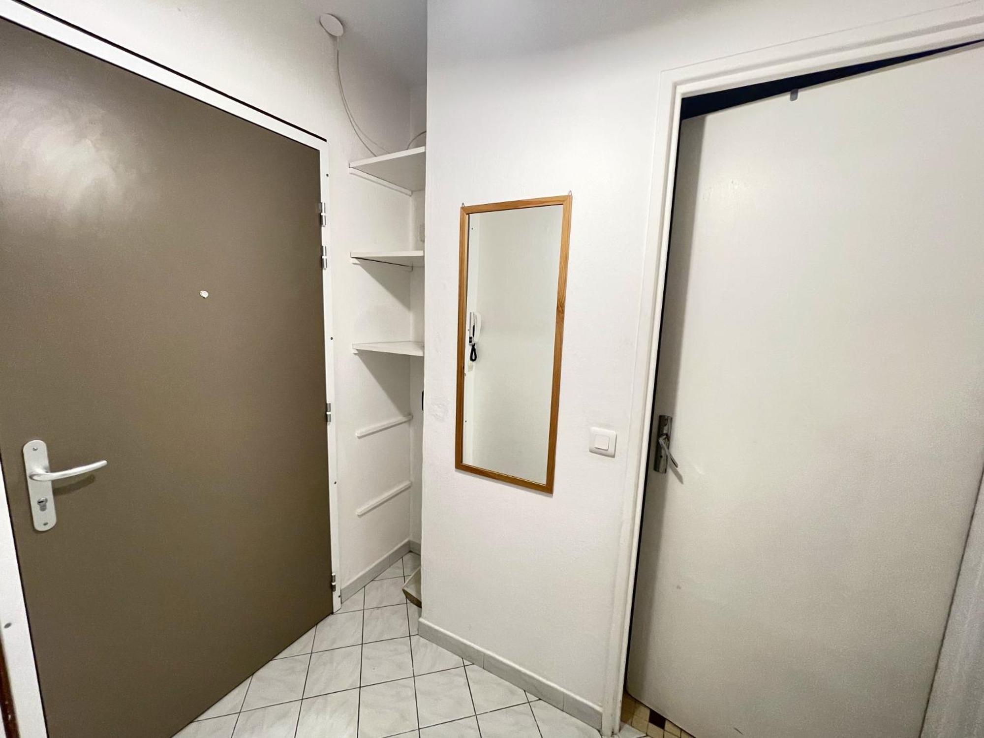 Cool Studio Saint Louis Vicino Stazione/Aereoporto Apartment Exterior photo