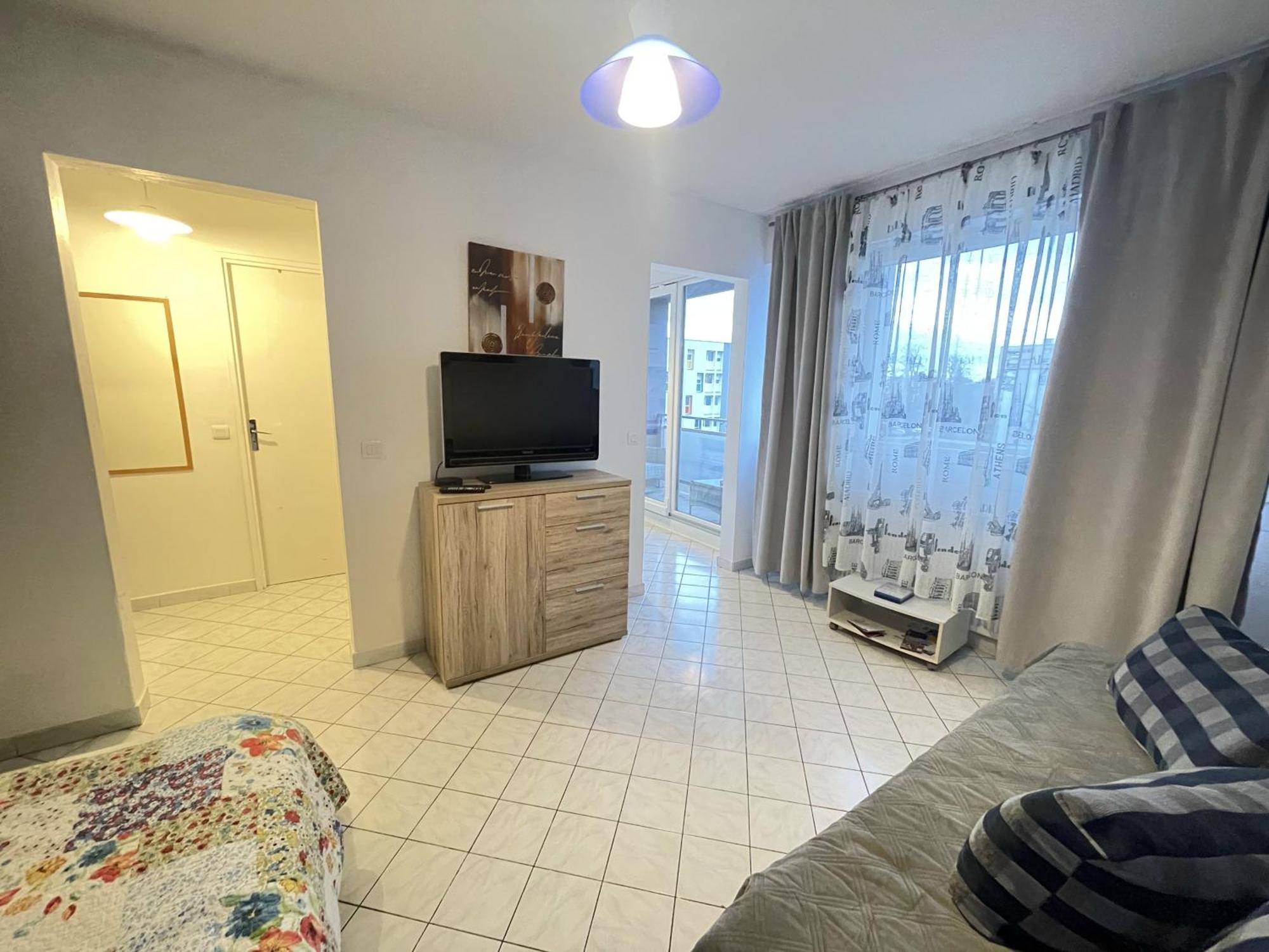 Cool Studio Saint Louis Vicino Stazione/Aereoporto Apartment Exterior photo