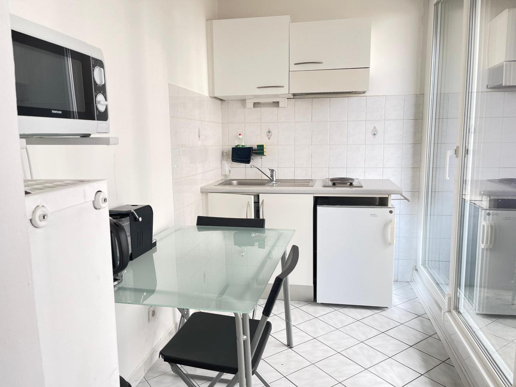 Cool Studio Saint Louis Vicino Stazione/Aereoporto Apartment Exterior photo