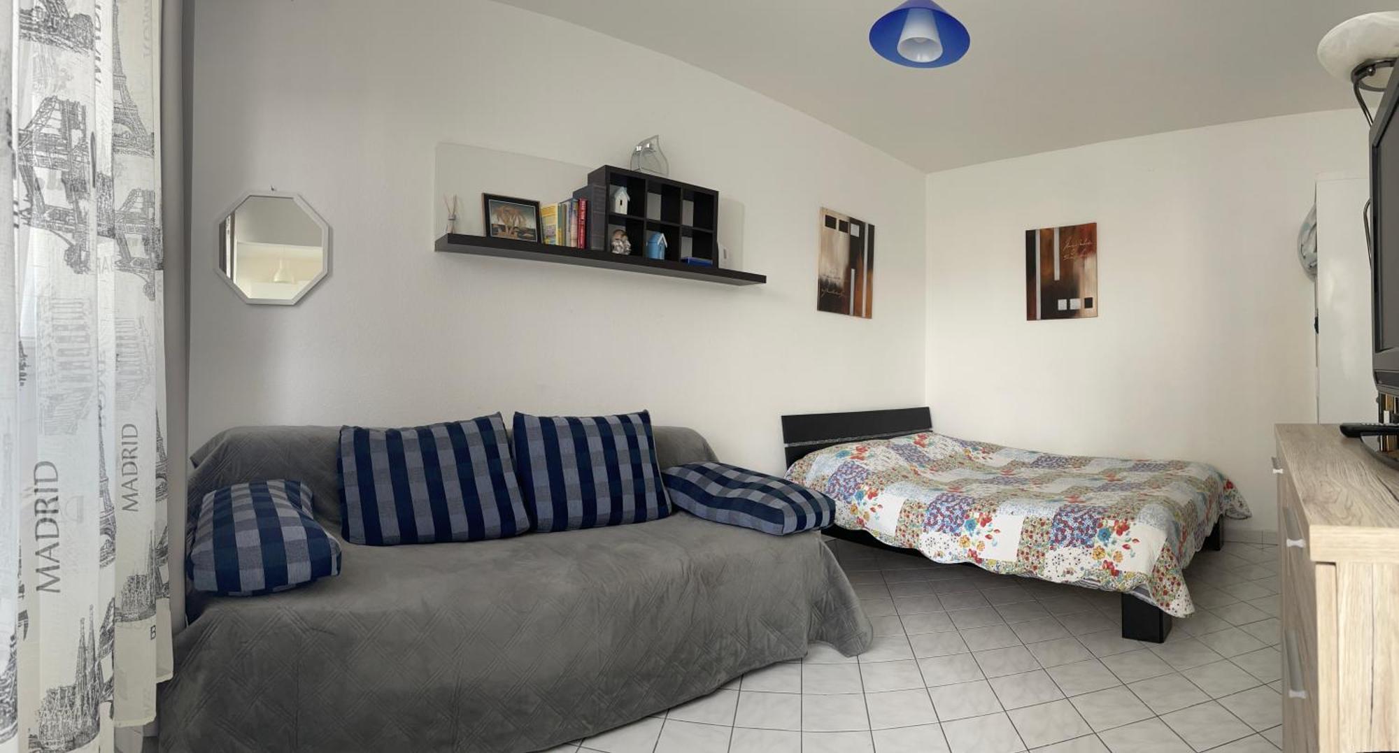 Cool Studio Saint Louis Vicino Stazione/Aereoporto Apartment Exterior photo